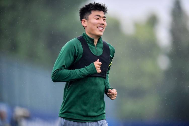 24岁退役国脚复出!加盟乌兰布察登陆蒙超联赛,曾效力狼队+国安