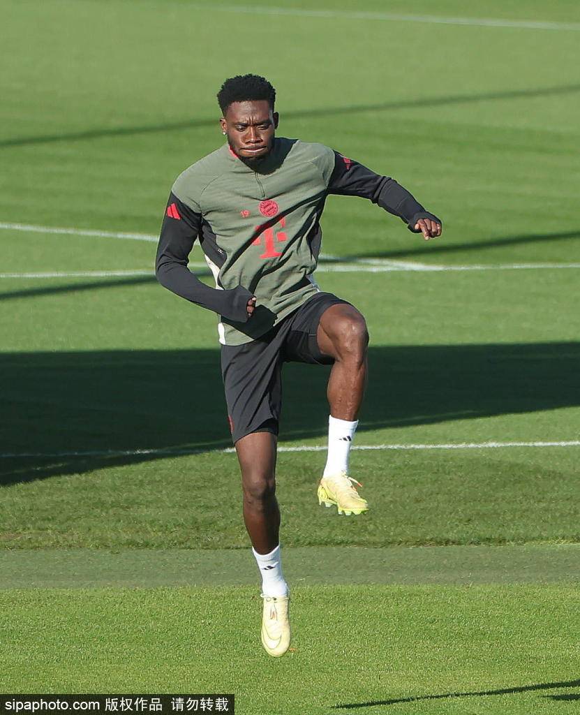 奥利塞天神下凡!德甲第11轮最佳球员评选揭晓,拜仁战术之光照亮赛场