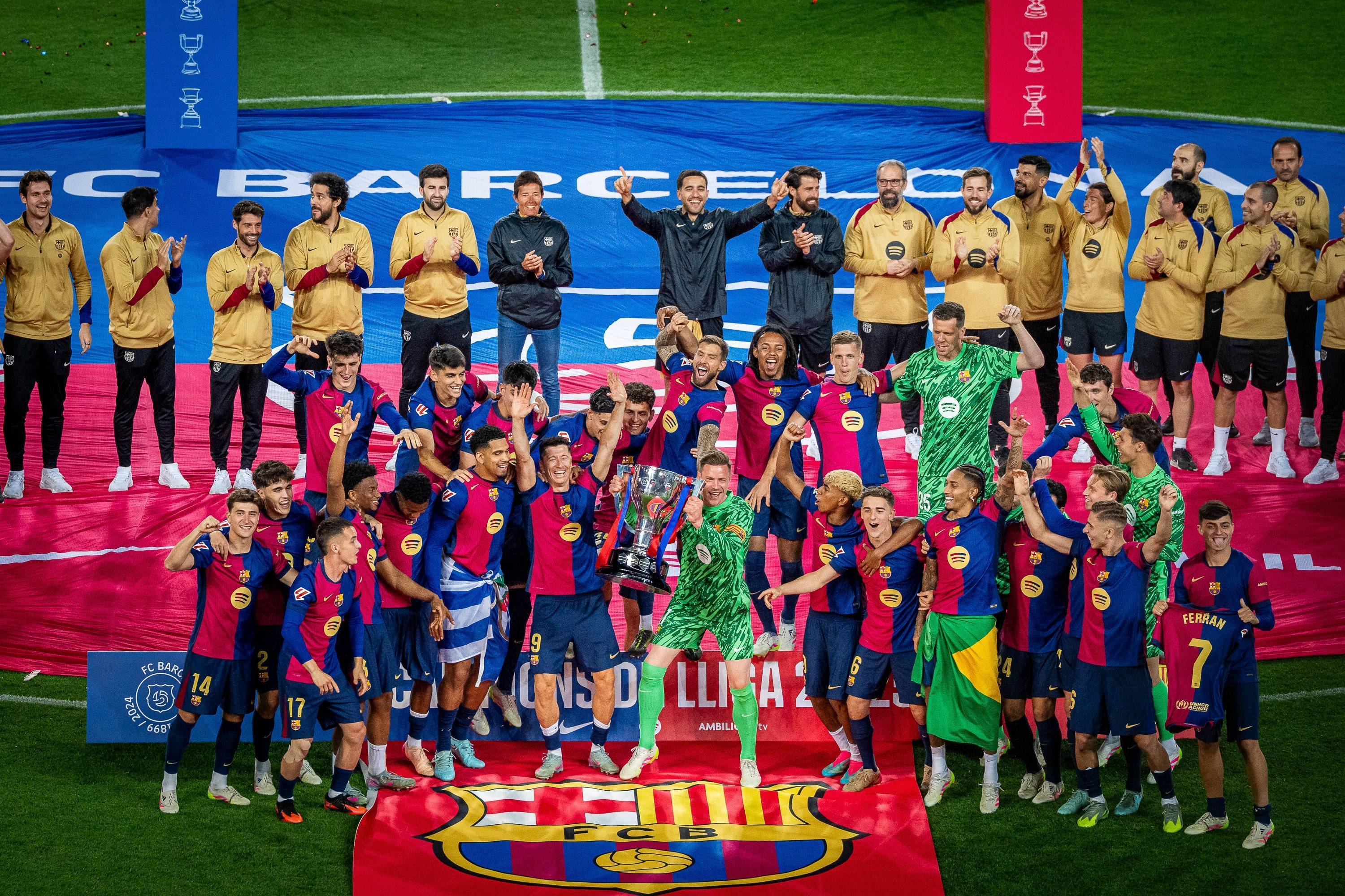 史诗级成就!巴萨2025年37场西甲连续破门轰102球,追平82年前传奇神迹