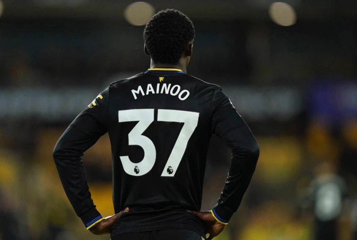 曼联新帝星考虑永久转会!阿莫林画饼无用,除非换帅否则难逃替补